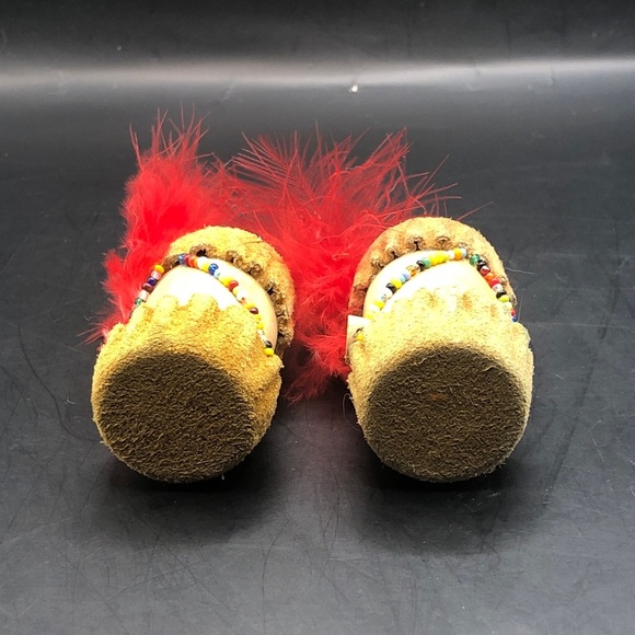 Vintage Feathered Leather and Wooden Drum Salt & Pepper Shakers - Picture 3 of 8